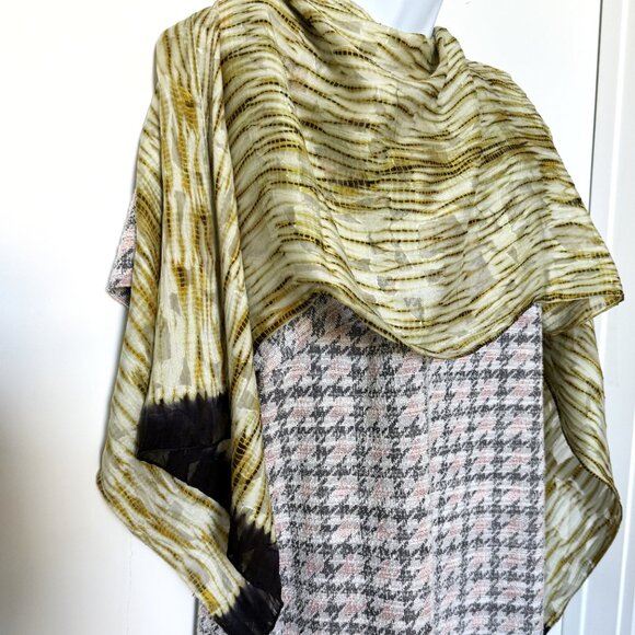 Lot of 2 Women's Scarves Green White Polyester - Picture 2 of 11